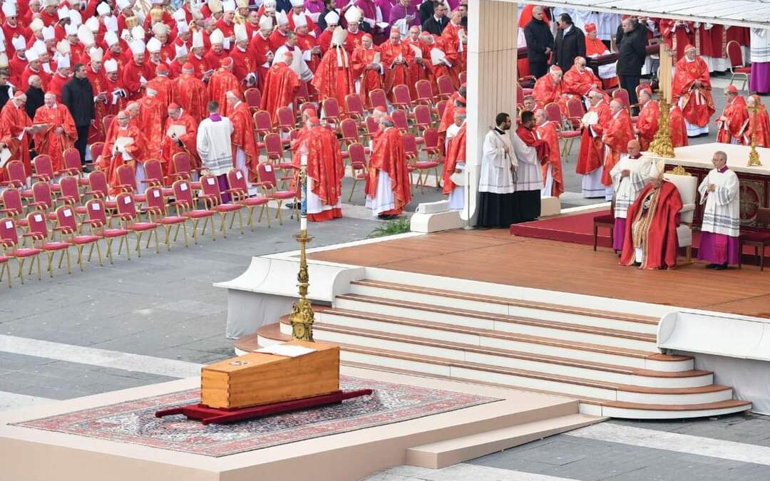 HOMILÍA DEL SANTO PADRE | EN EL FUNERAL DEL PAPA BENEDICTO XVI