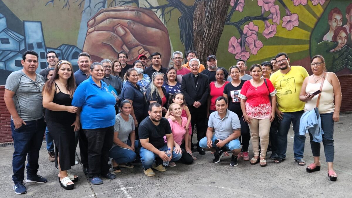 Asamblea del Centro Comunitario Chacarita con presencia del Cardenal Adalberto Martínez