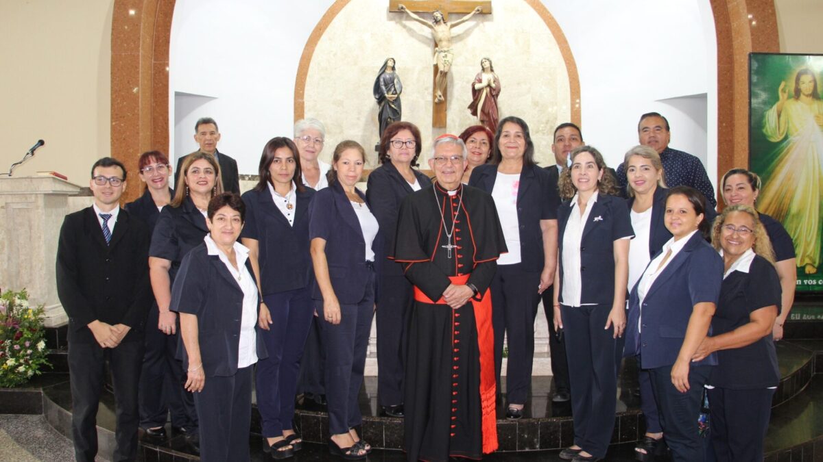 Mensaje del Cardenal Adalberto Martínez por el Día del Maestro