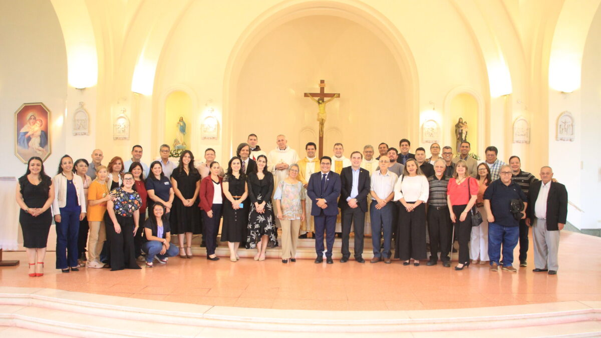 Cardenal por los 89 años de Radio Caritas UC: “Emisora que ha sabido servir, formar y comunicar desde el Evangelio”