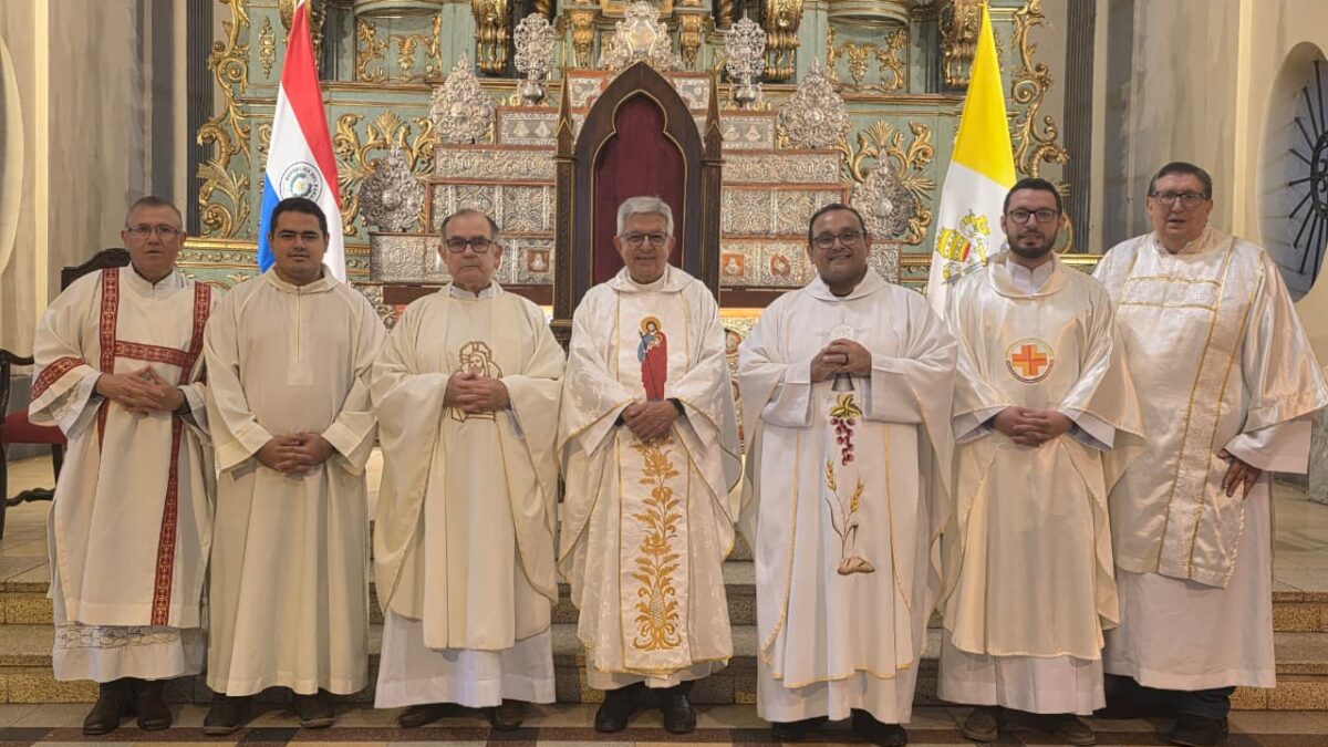 Misa en acción de gracias por aniversario de elección del Papa León XIV y ordenación del Padre Aldo Bernal