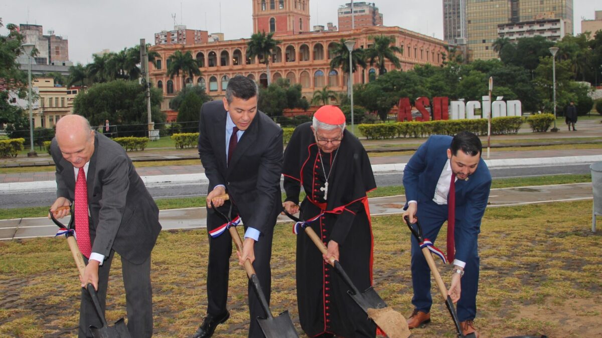 Por qué erigir un monumento a Nuestra Señora de la Asunción en la Costanera Norte